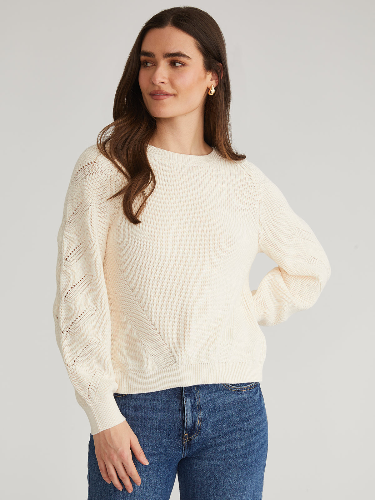 Phoebe: 100% Cotton Lace Back Raglan Pullover