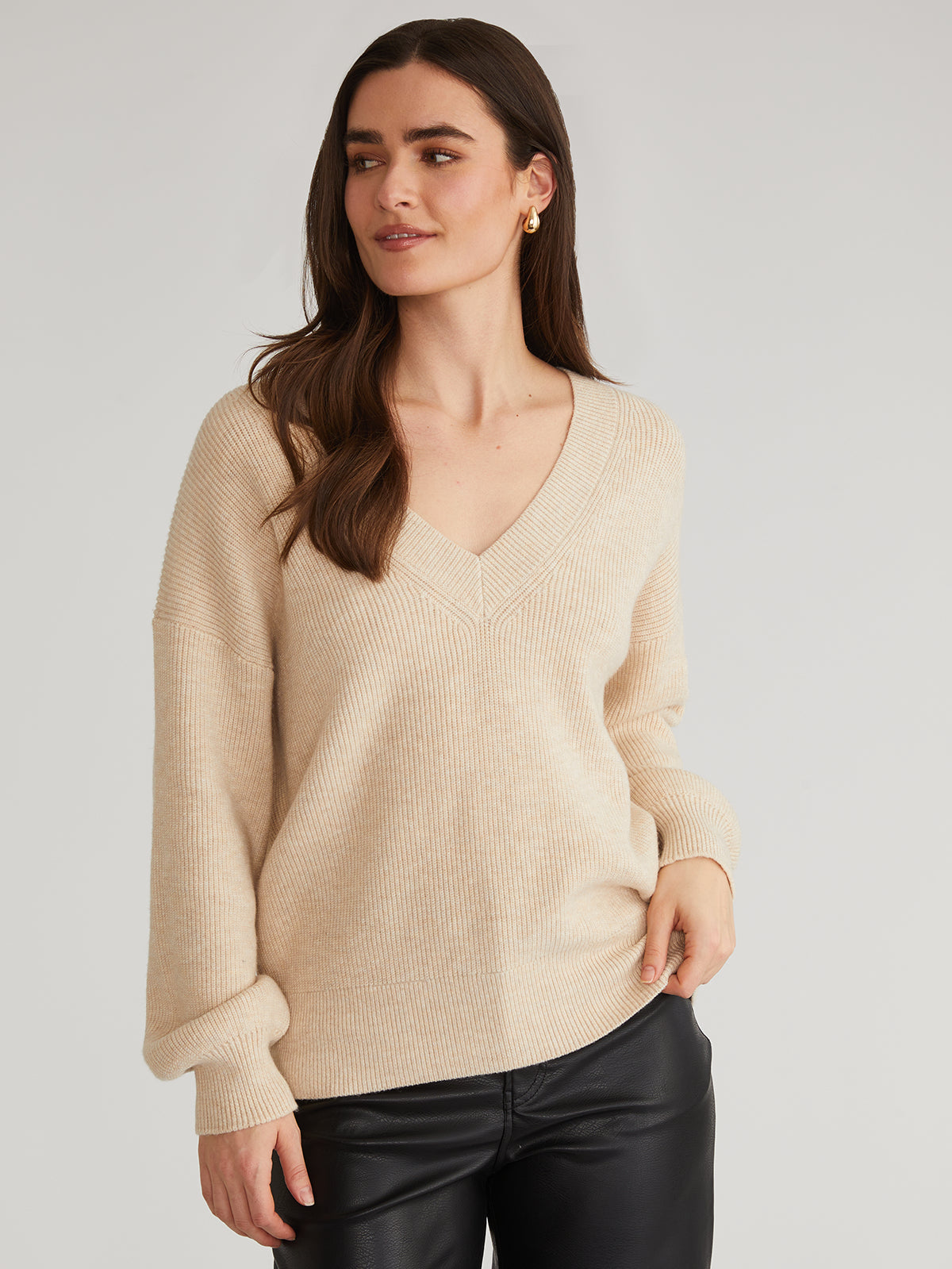 Angela: Oversize V-Neck Sweater